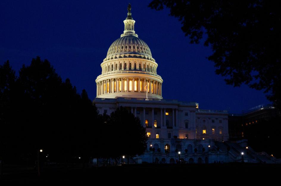 US Capitol Building at night